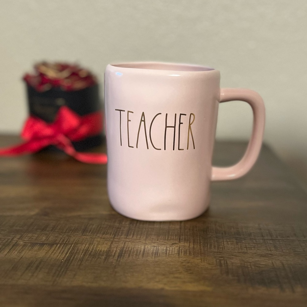 Rae Dunn Mug 🩷 “Teacher”